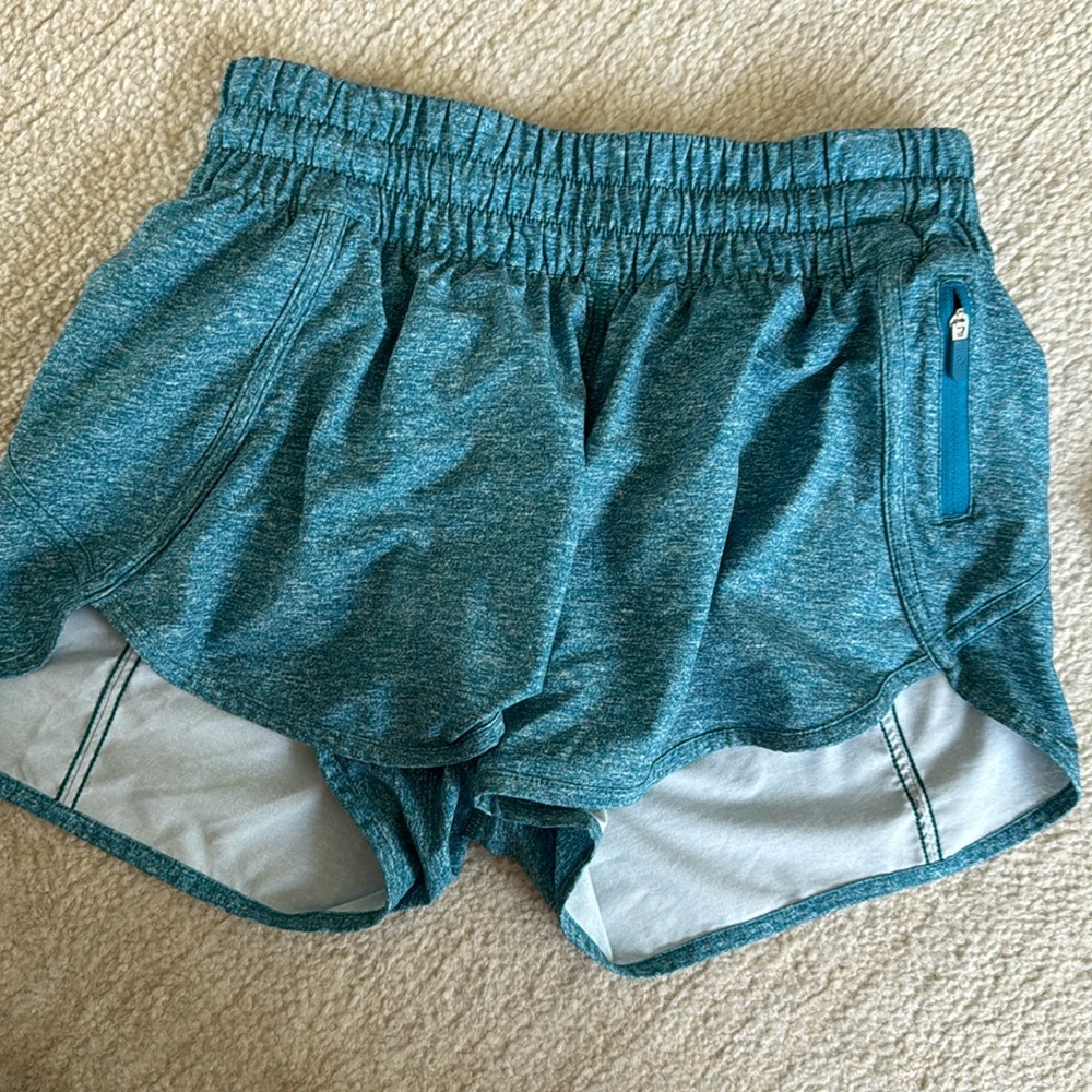 Lululemon Tracker short 4”